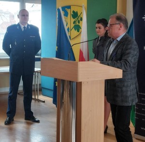 Zdjęcie przedstawia przemówienie Burmistrza Strzelec Opolskich