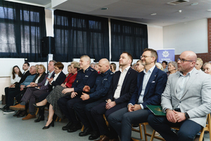 Zdjęcie kolorowe przedstawia spotkanie profilaktyczne &quot;Opolski bezpieczny senior&quot;