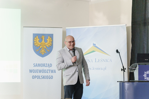 Zdjęcie kolorowe przedstawia spotkanie profilaktyczne &quot;Opolski bezpieczny senior&quot;