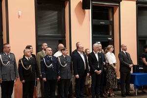 Zdjęcie kolorowe przedstawiające obchody Święta Policji w Strzelcach Opolskich.