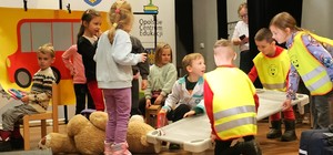 Zdjęcie przedstawia gale zakończenia programu "Przedszkolak ratuje"