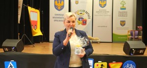 Zdjęcie przedstawia gale zakończenia programu "Przedszkolak ratuje"