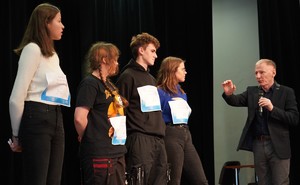 Zdjęcie przedstawia kulisy castingu programu "Przyszłość a Ty"