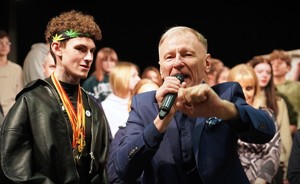 Zdjęcie przedstawia wielki finał programu Przyszłość a Ty