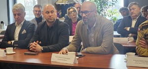 zdjęcie: odprawa roczna strzeleckich policjantów