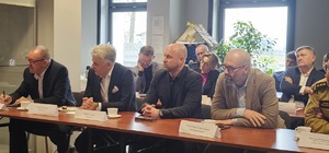 zdjęcie: odprawa roczna strzeleckich policjantów